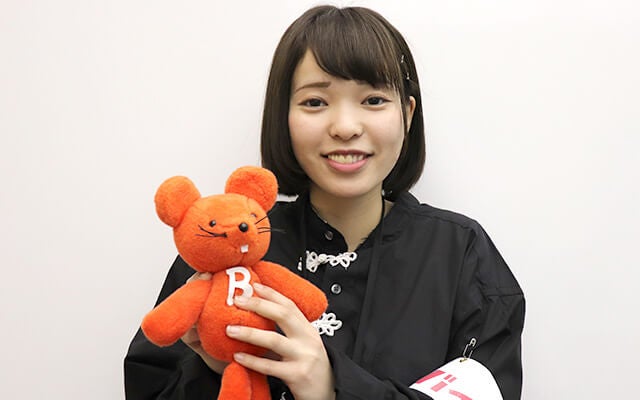 チューイチと記念撮影する村田さん