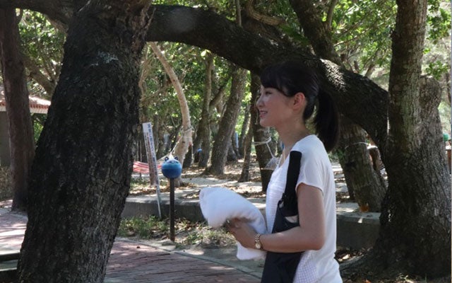 小倉優香さんに渡す、タオルの準備をして待機。