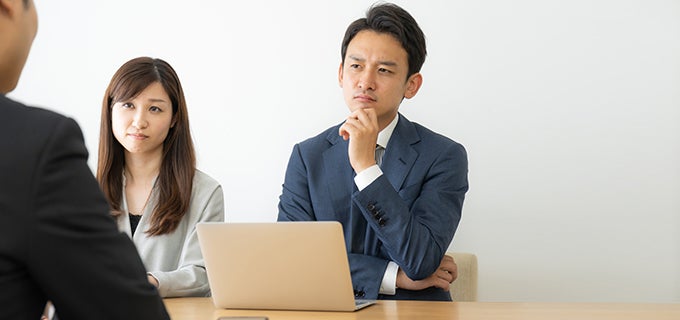 ケース別の回答例あり 面接で印象のいい退職理由とは 転職を有利にするためのポイントを解説 バイトルマガジン Boms ボムス